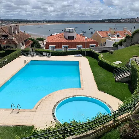 Sea View, Beachfront, Swimming Pool, Free Parking Apartment Sao Martinho do Porto