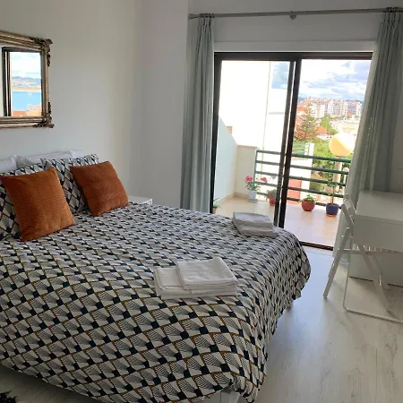 Sea View, Beachfront, Swimming Pool, Free Parking Apartment Sao Martinho do Porto