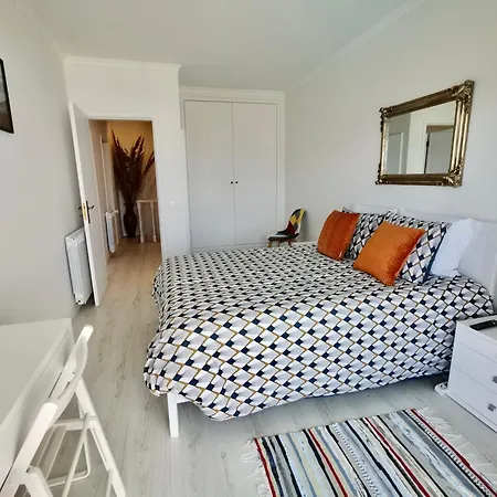 아파트 Sea View, Beachfront, Swimming Pool, Free Parking 상 마르티뇨 두 포르투